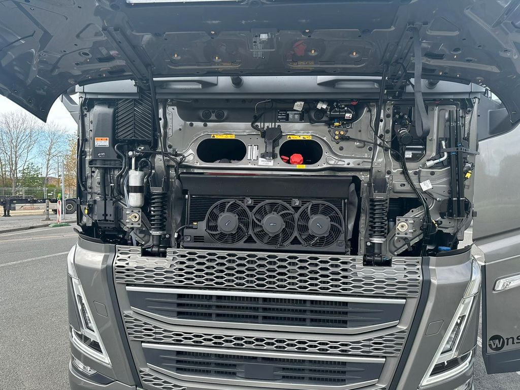 Камион влекач Volvo 500 Retarter+Standklima+VOLL: слика 10