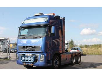 Камион влекач Volvo FH16-580 6X4: слика 1
