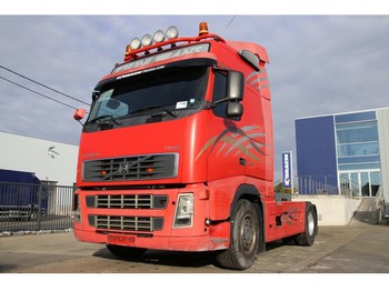 Камион влекач Volvo FH 420 - MANUAL: слика 1