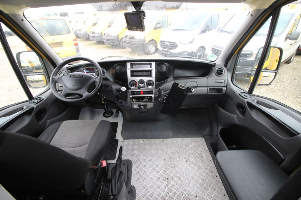 Комбе фургон Iveco C30C Daily KURZ/ Regalsystem/ Koffer/Luftfeder: слика 9