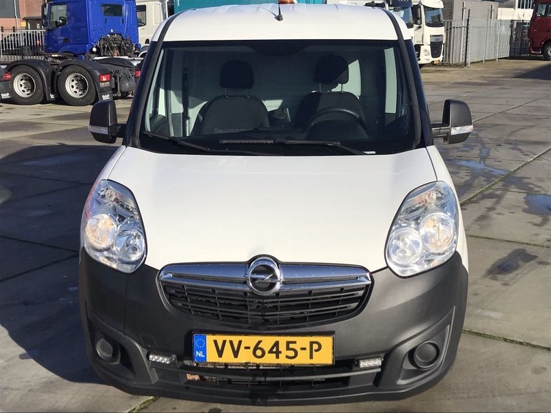 Товарно комбе Opel Combo 1.6 CDTI: слика 5