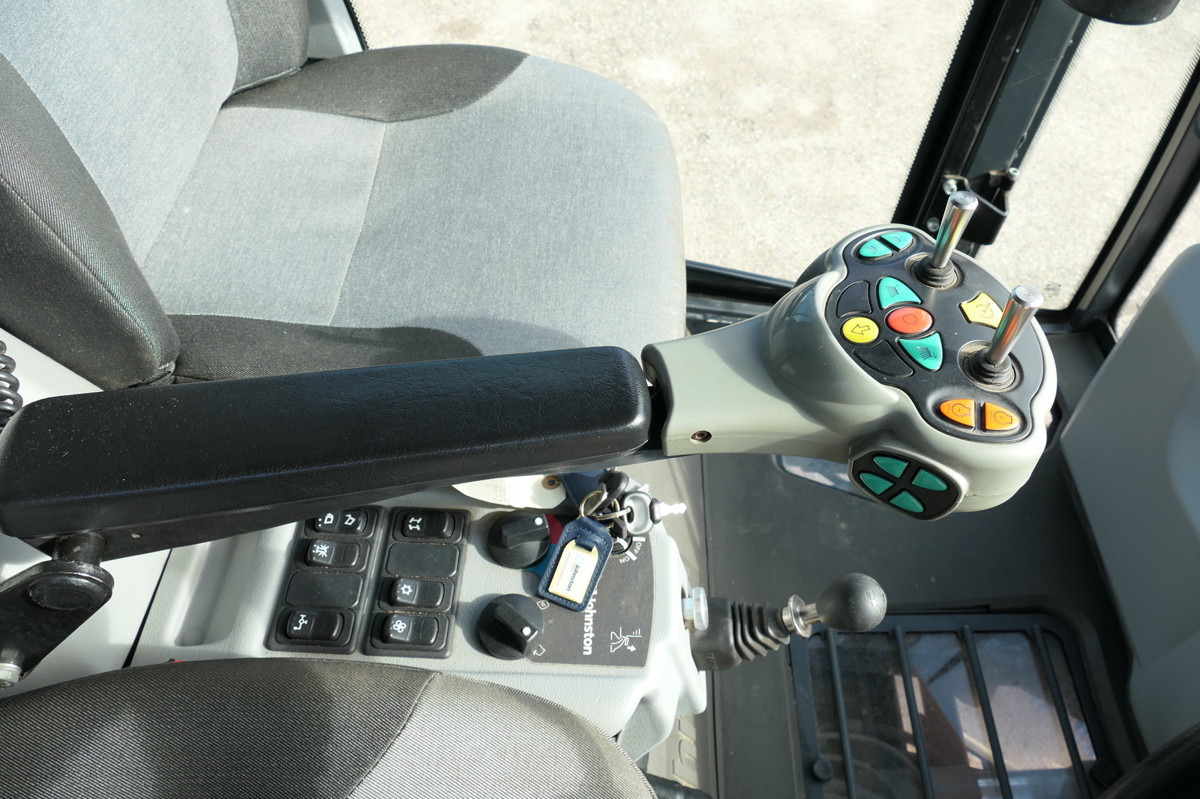 Лизинг на  CX 202 2- Sitzer Klima Rückfahrkamera Tempomat CX 202 2- Sitzer Klima Rückfahrkamera Tempomat: слика 15