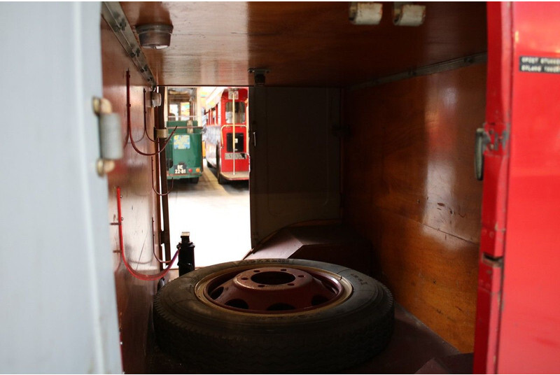 Противпожарен камион Diversen Thames Trader T55: слика 9