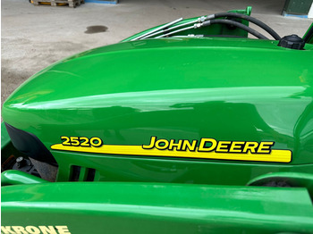 John Deere 2520 - Општински трактор: слика 4