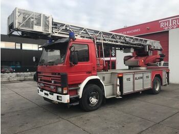 Противпожарен камион Scania P93 LADDERWAGEN 30 METER: слика 1