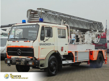 Противпожарен камион MERCEDES-BENZ SK 1617