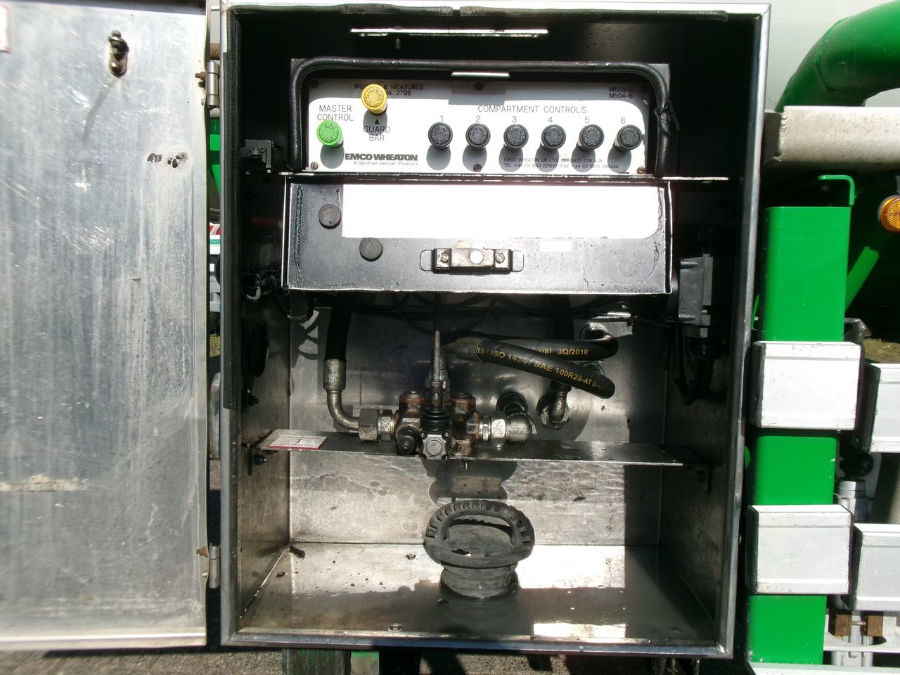 Полуприколка цистерна за транспорт на гориво Feldbinder Fuel tank alu 42 m3 / / 6 comp + pump: слика 17