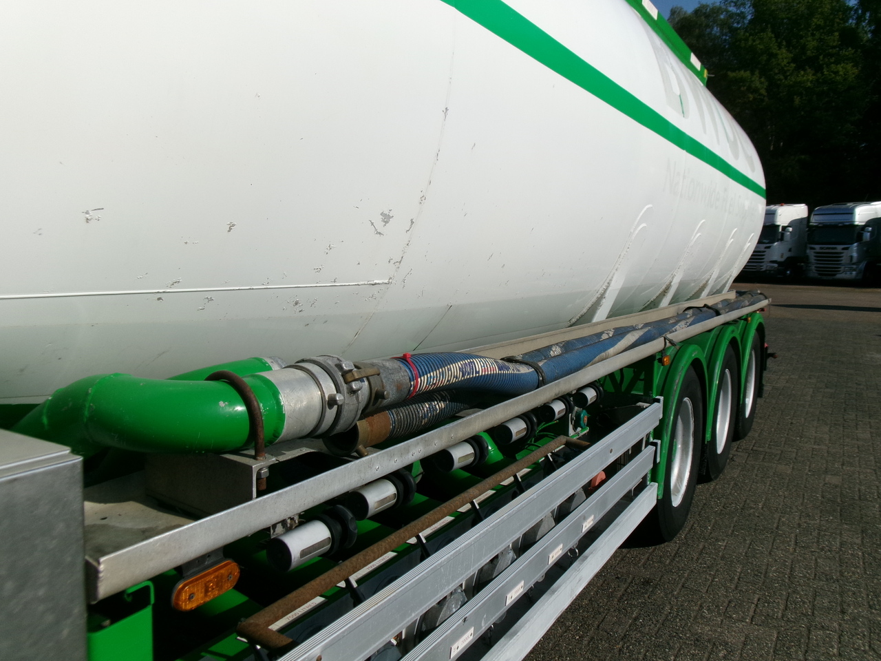 Полуприколка цистерна за транспорт на гориво Feldbinder Fuel tank alu 42 m3 / / 6 comp + pump: слика 7