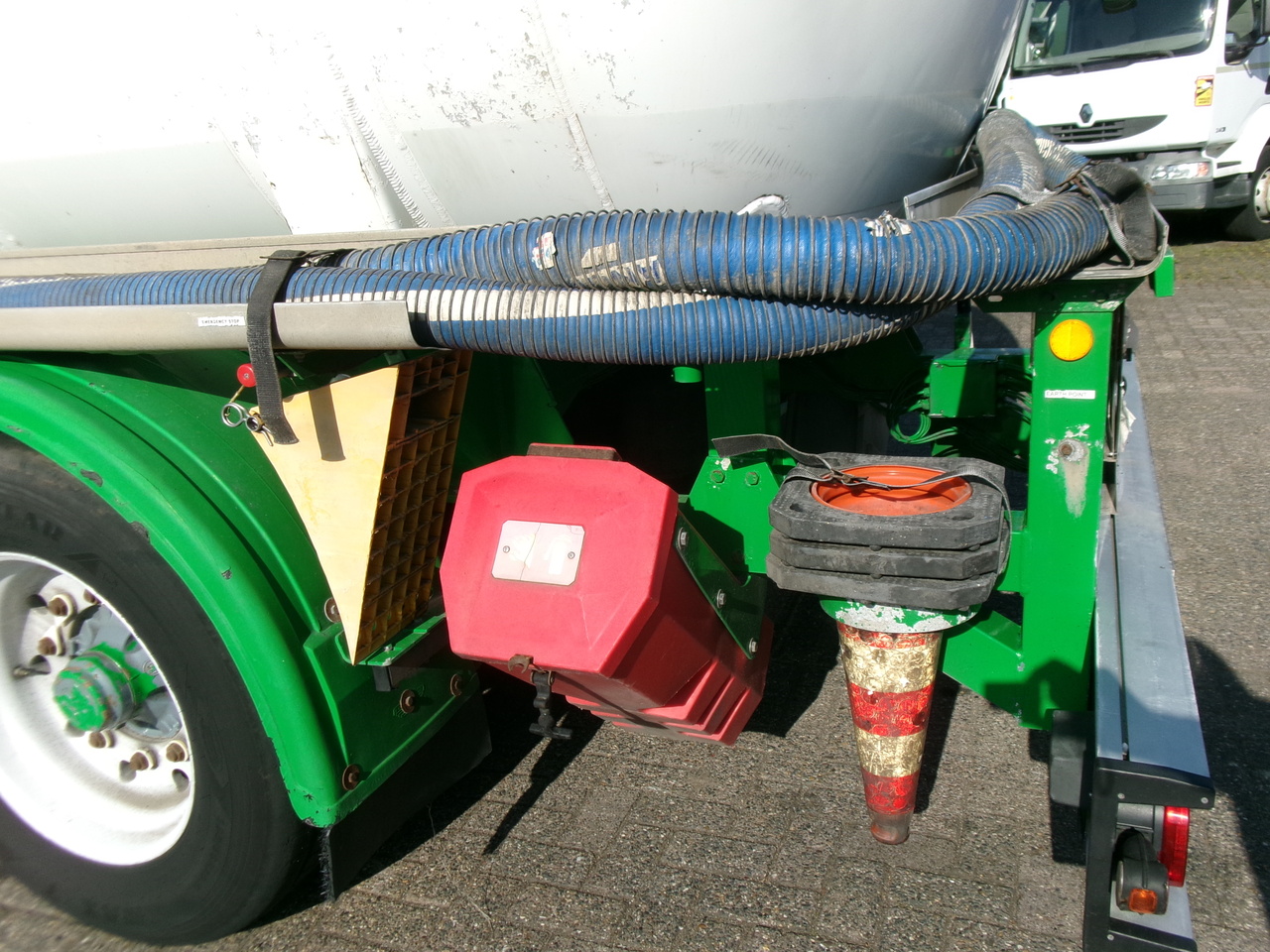 Полуприколка цистерна за транспорт на гориво Feldbinder Fuel tank alu 42 m3 / / 6 comp + pump: слика 13
