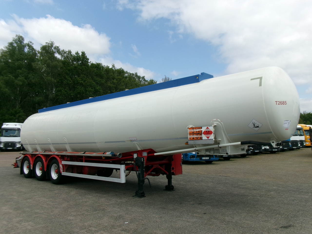Полуприколка цистерна за транспорт на гориво Feldbinder Fuel tank alu 44.6 m3 + pump: слика 2