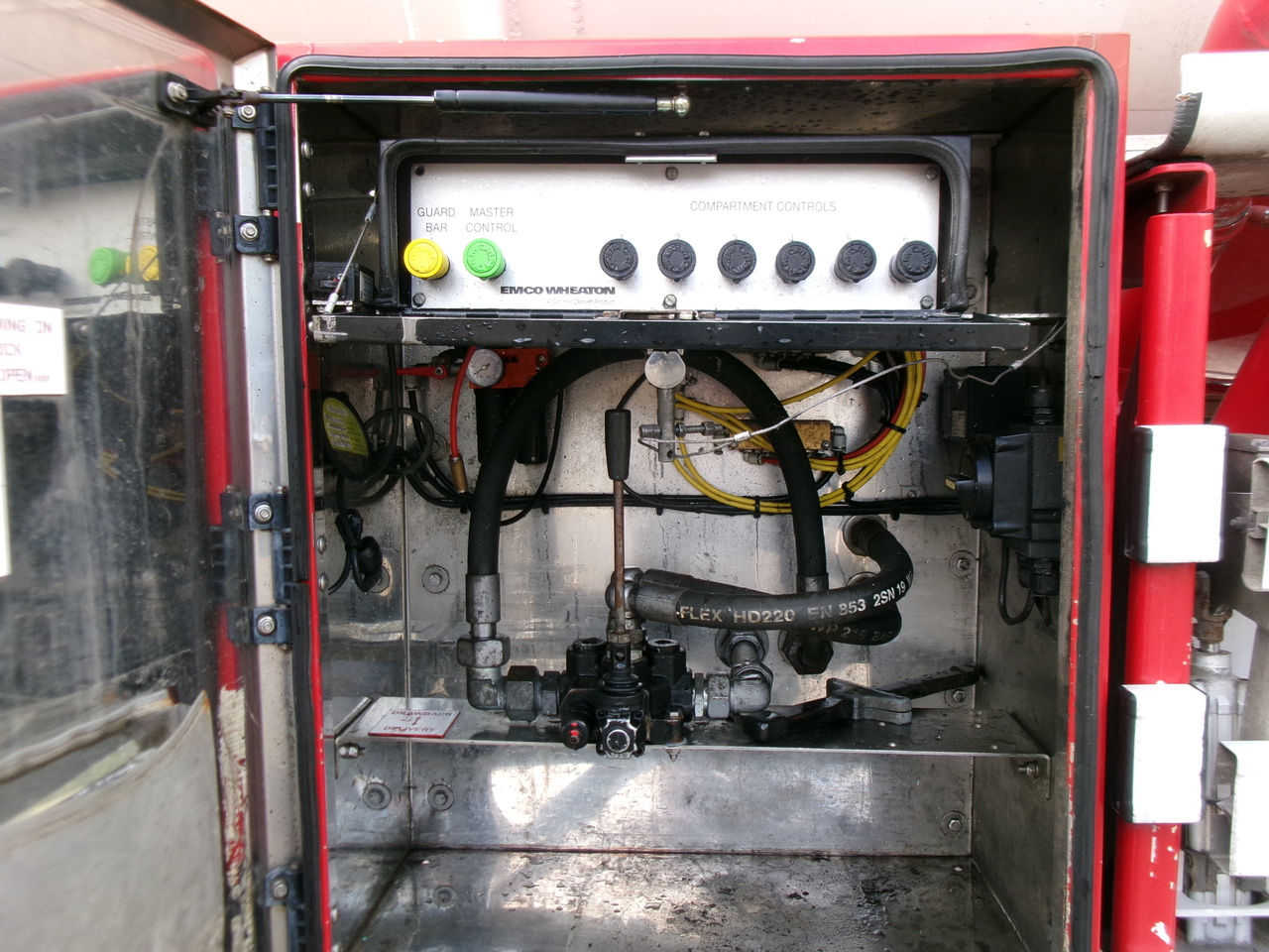 Полуприколка цистерна за транспорт на гориво Feldbinder Fuel tank alu 44.6 m3 + pump: слика 13