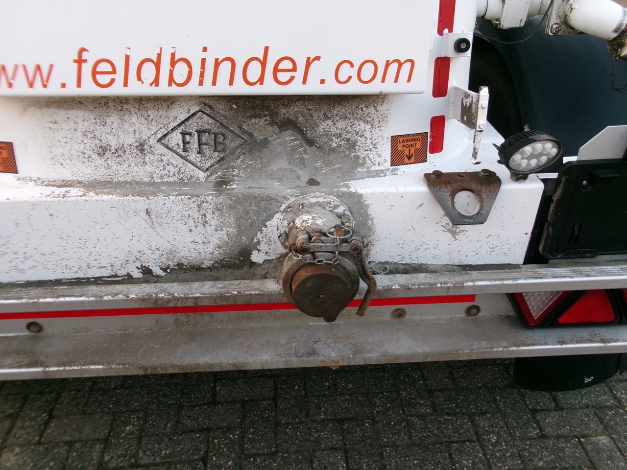 Полуприколка цистерна за транспорт на брашно Feldbinder Powder tank alu alu 49 m3 / 1 comp: слика 7