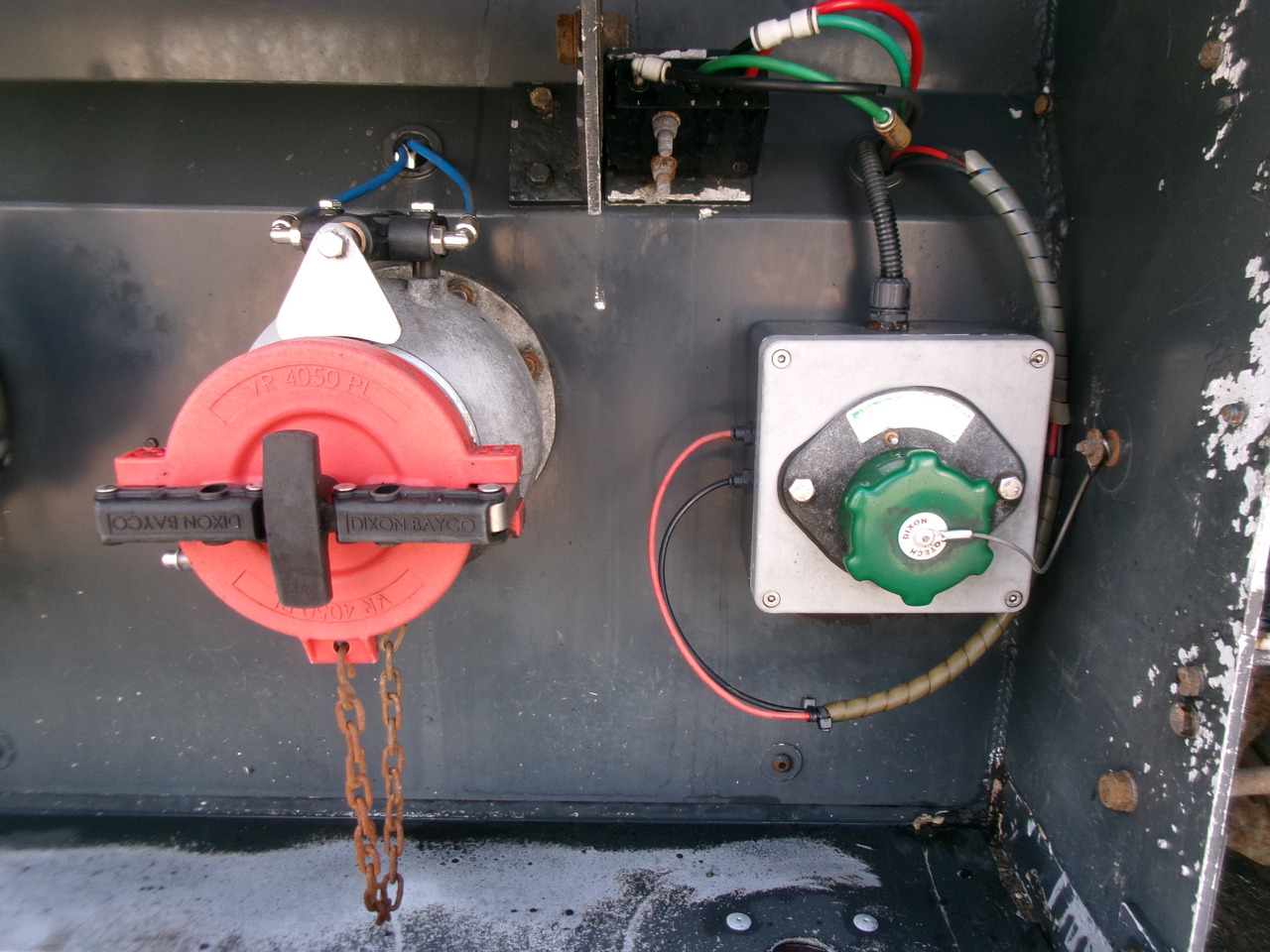 Полуприколка цистерна за транспорт на гориво Lakeland Fuel tank alu 42.8 m3 / 6 comp + pump: слика 7