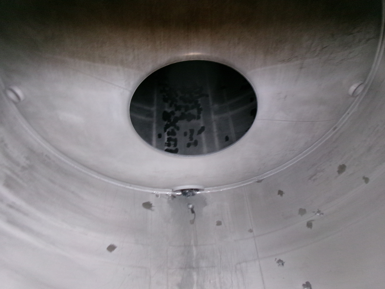 Полуприколка цистерна за транспорт на хемикалии Magyar Chemical tank inox 32.5 m3 / 1 comp: слика 23