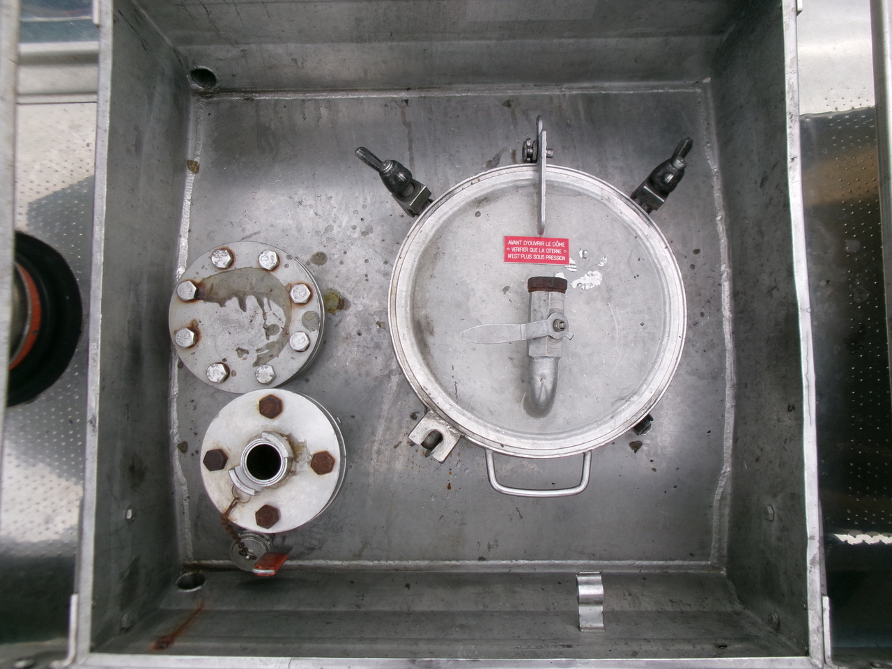 Полуприколка цистерна за транспорт на хемикалии Magyar Chemical tank inox 32.5 m3 / 1 comp: слика 27