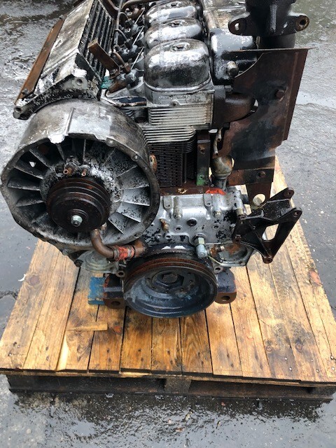 Мотор и делови за Земјоделска машина Deutz F4L913 - Blok | Wał Korbowy: слика 4