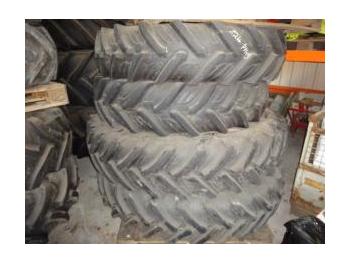 Pflegeräder für Fendt 816-926 - Гума