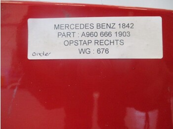 Кабина и ентериер за Камион Mercedes-Benz A 960 666 35 03 Actros Instap Links: слика 3