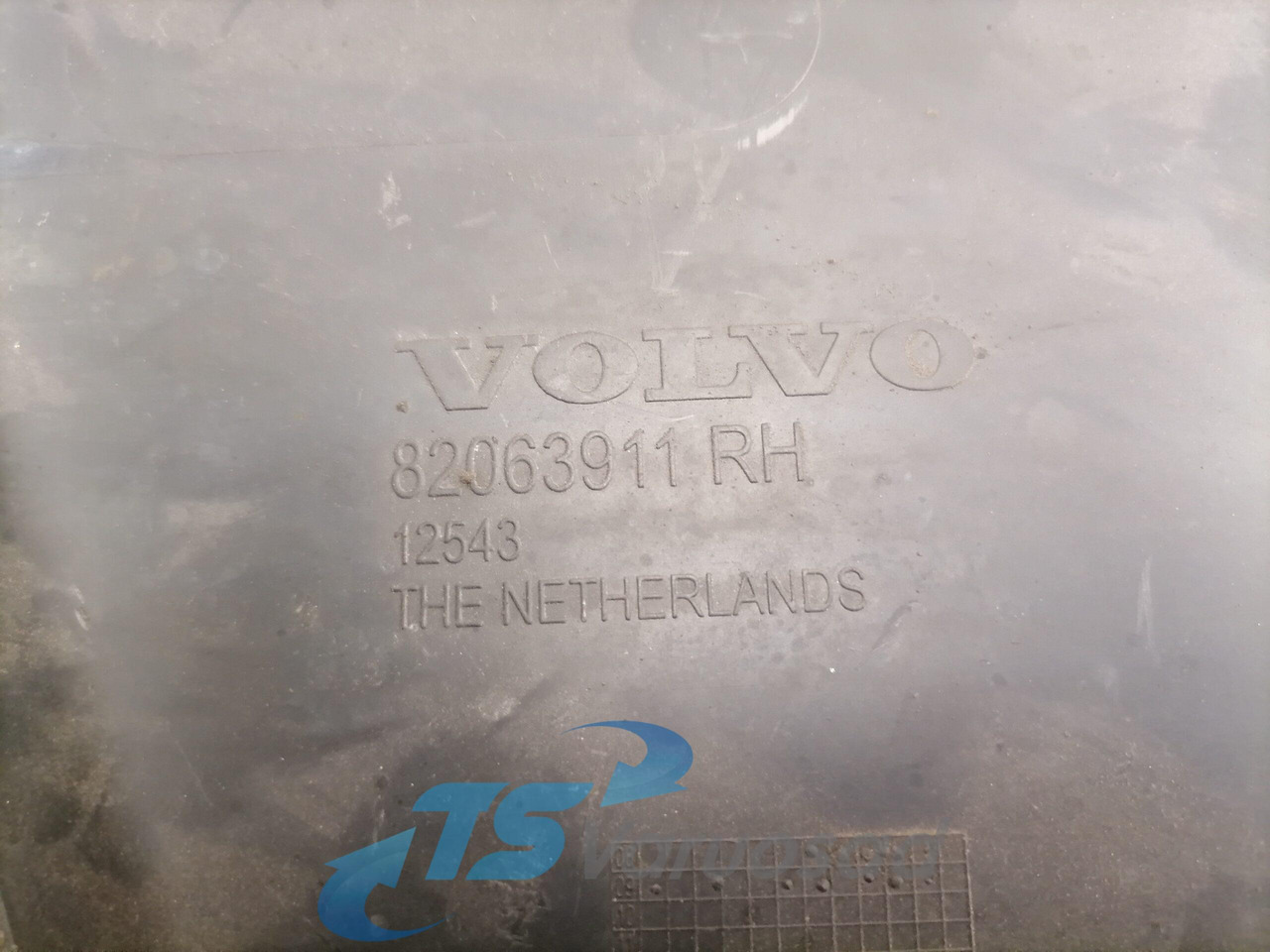 Аеродинамика/ Спојлер за Камион Volvo Plastic 82063911: слика 3