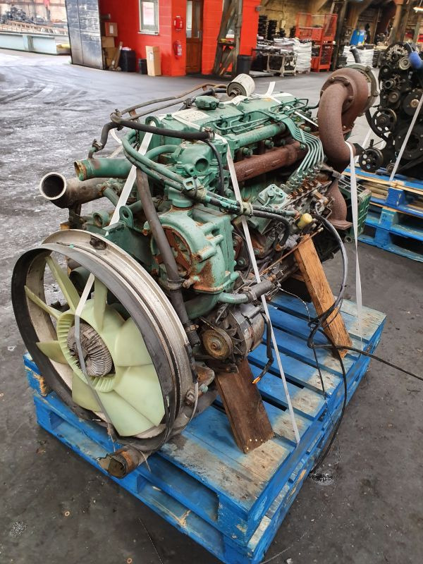 Мотор за Градежна машина Volvo TD63E: слика 8