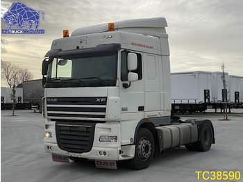 Камион влекач DAF XF 105 460