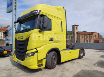 Камион влекач IVECO S-WAY