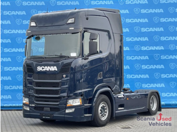 Камион влекач SCANIA S 450