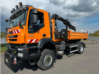 Камион со кука за подигање IVECO Trakker