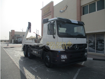 Камион за подигање контејнери MERCEDES-BENZ