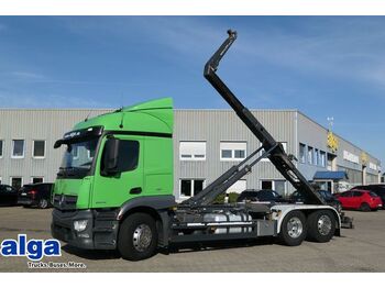 Камион со кука за подигање MERCEDES-BENZ Actros 2546