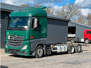 Транспортер на контејнер/ Камион со променливо тело MERCEDES-BENZ Actros 2536