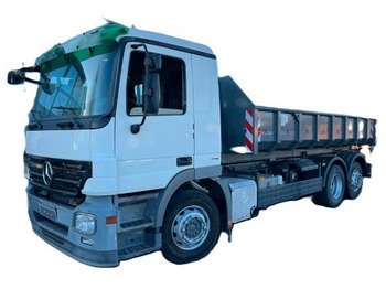 Камион со кука за подигање MERCEDES-BENZ Actros 2541