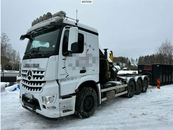 Камион со кука за подигање MERCEDES-BENZ Arocs