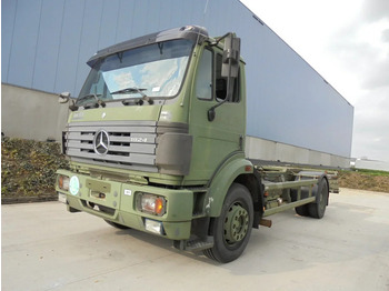 Транспортер на контејнер/ Камион со променливо тело MERCEDES-BENZ SK