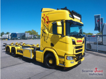 Транспортер на контејнер/ Камион со променливо тело SCANIA R 450