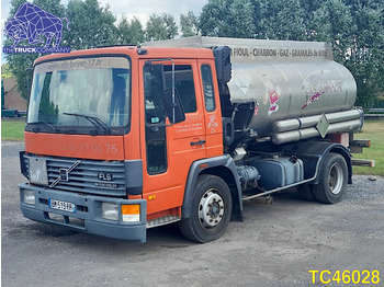 Камион цистерна VOLVO FL6