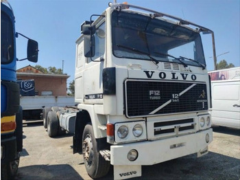 Камион со кабинска шасија VOLVO F12