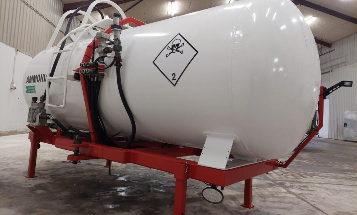 Опрема за наѓубрување, Резервоар за складирање Agrodan Ammoniak-tank med ISO-BUS styr: слика 6