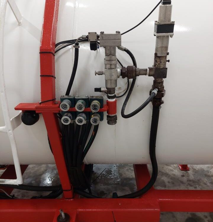 Опрема за наѓубрување, Резервоар за складирање Agrodan Ammoniak-tank med ISO-BUS styr: слика 10