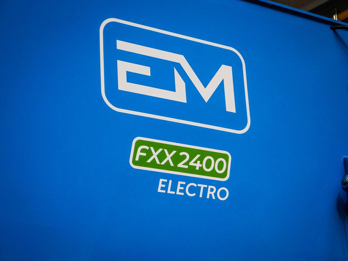 Нов Вагон за мешање сточна храна Euromilk FXX 2400-Stationärmischer-Elektro: слика 11
