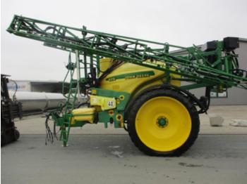 Стазен распрскувач John Deere 824