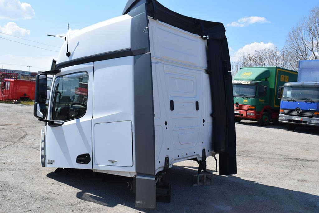 ΚΑΜΠΙΝΑ - ΚΟΥΒΟΥΚΛΙΟ MERCEDES ACTROS MP 4 (BIG SPACE) - Кабина: слика 5