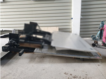 Baer Cargolift Ladebordwand Baer Cargolift Ladebordwand 2t BÄR Typ BC2000S4 - Заден лифт за утовар: слика 4