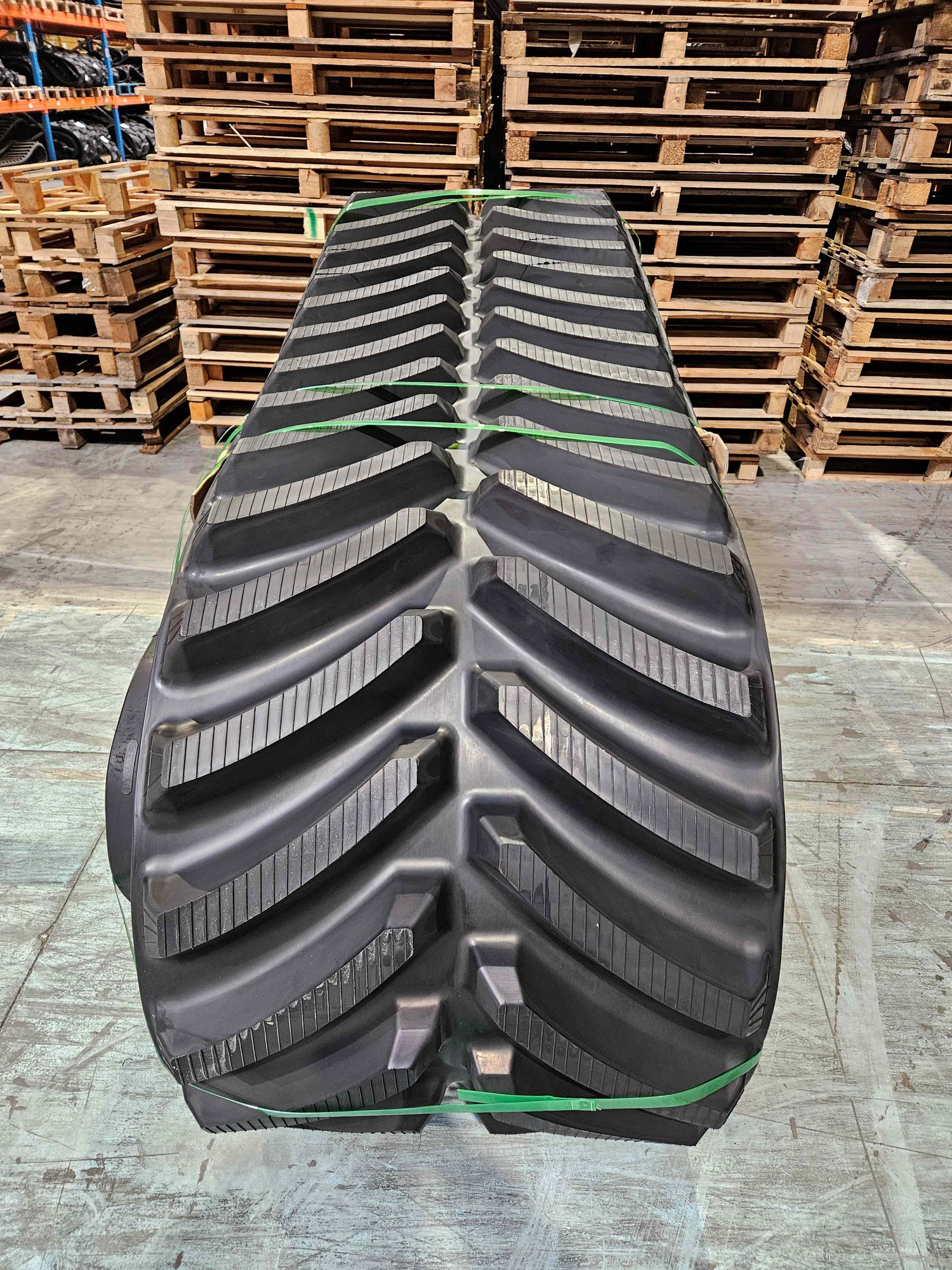 LEACH LEWIS RUBBER TRACKS LIMITED undefined: слика 2