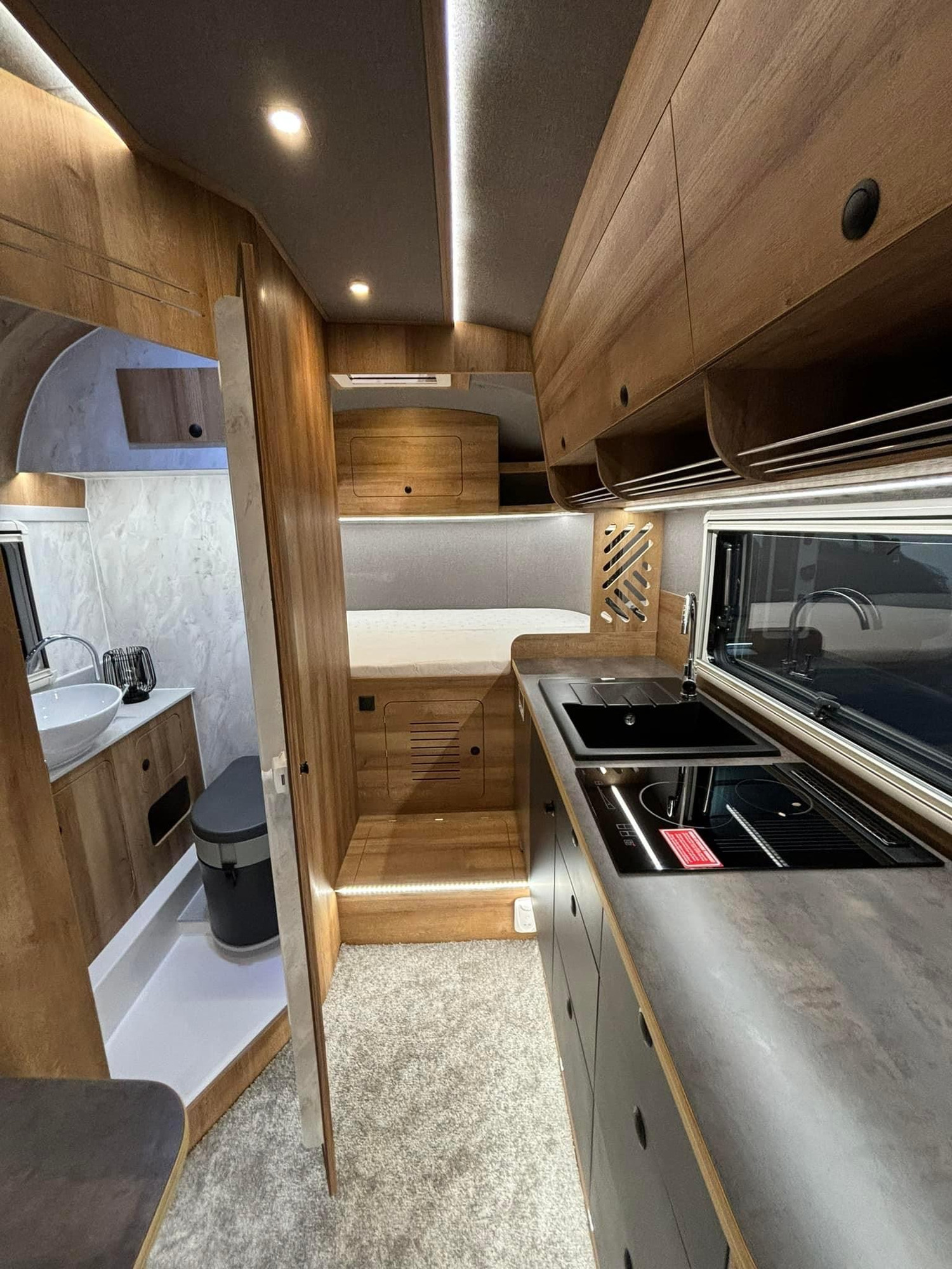 SHINE - American Food Truck - Возила за продажба undefined: слика 43