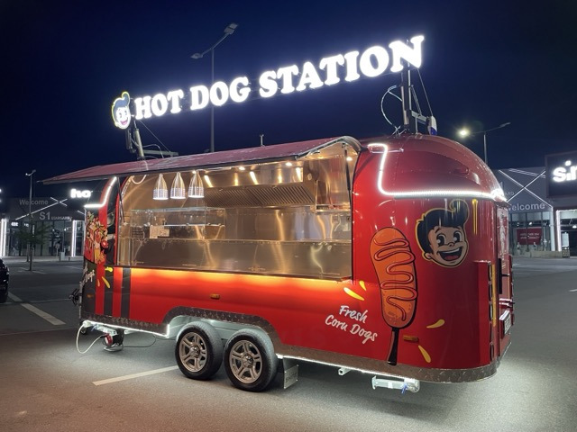 SHINE - American Food Truck - Возила за продажба undefined: слика 29