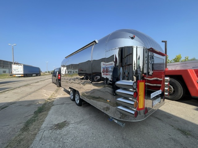 SHINE - American Food Truck - Возила за продажба undefined: слика 47