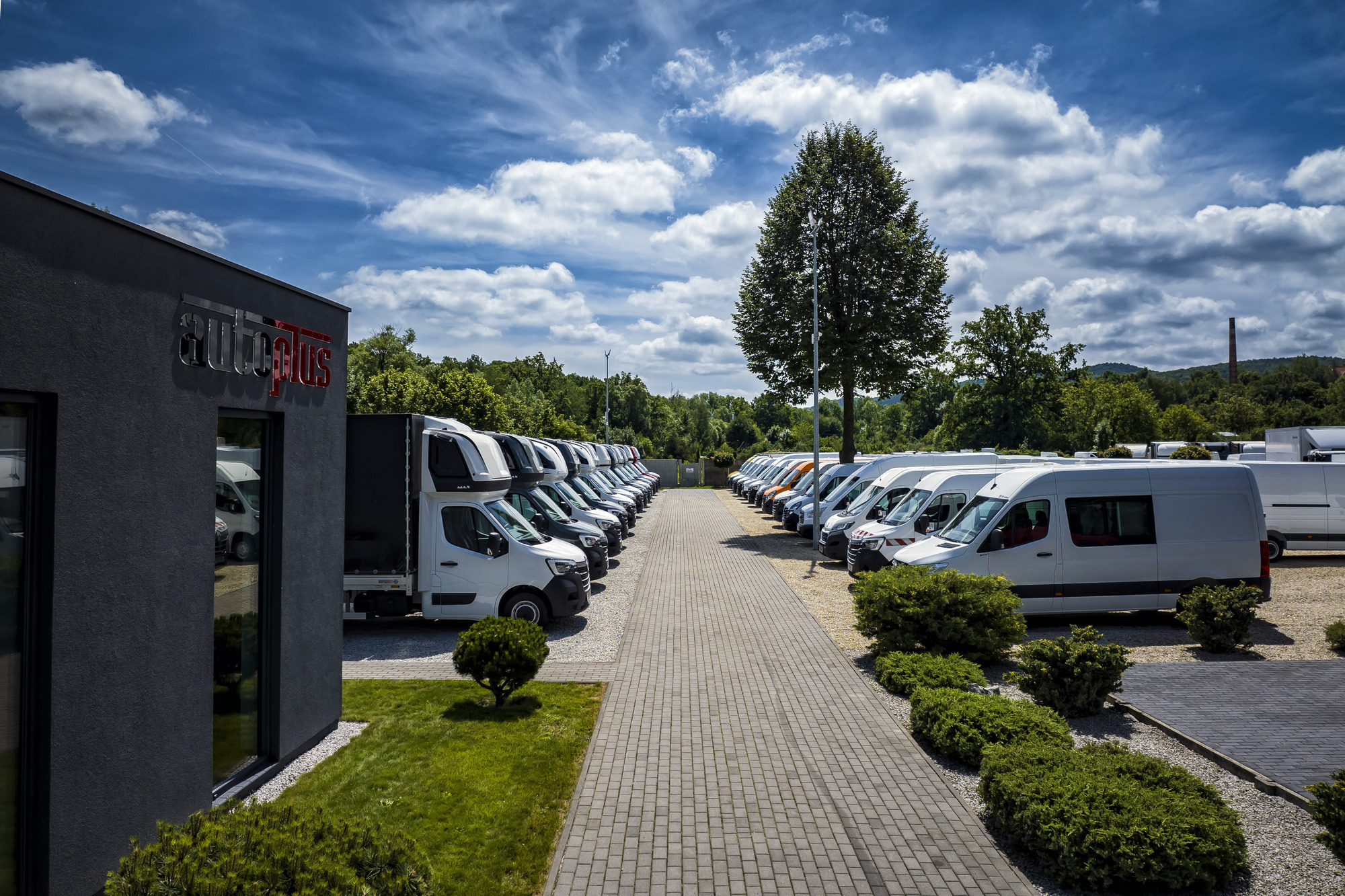 AUTO-PLUS DEALER undefined: слика 3