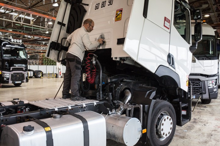 Renault Trucks France - Камиони - 4x2, Евро 5, клима уред undefined: слика 10