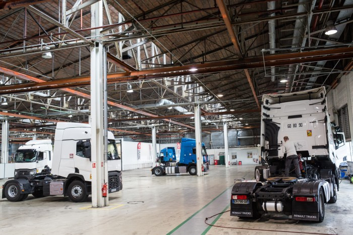 Renault Trucks France - Камиони - 4x2, Евро 5, клима уред undefined: слика 8